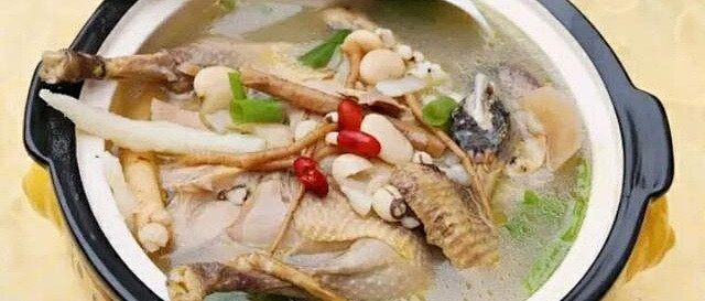 天麻炖土鸡的温润养身做法