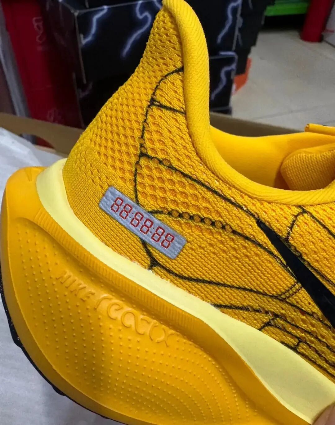 飞马41换上ReactX新中底:回弹提升13%,但代价也得说清楚