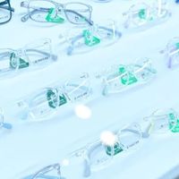 给爸妈配老花镜，先核处方单上3个数字｜度数、瞳距、散光轴位，什么情况能直接买成品