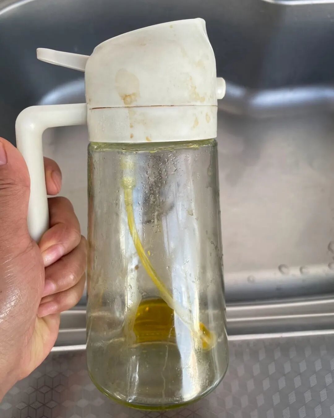 邪修家务越看越上头:塑料袋擦油污、白醋煮糊锅都有原理,就这一招是玩命