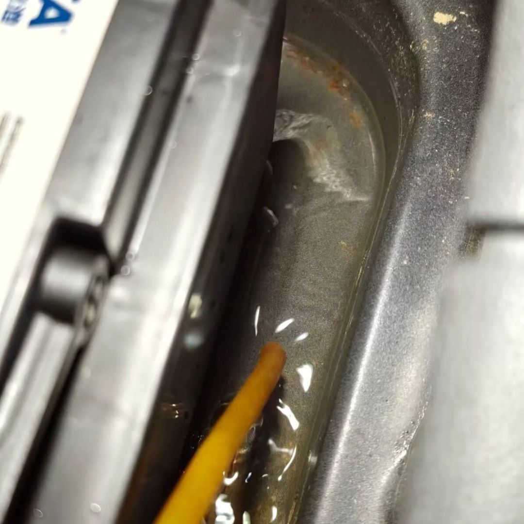 落叶季到了，你车的排水孔清了没？