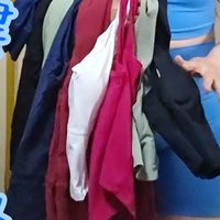 什么是“健身运动风辣妹穿搭”？三个混搭公式，从力量区穿到街头