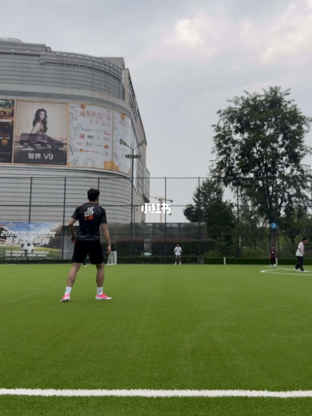 刺客17到底加宽没？超顶杀进三位数：26代足球鞋的第一个双十一，这5个实战分歧比攻略更值钱
