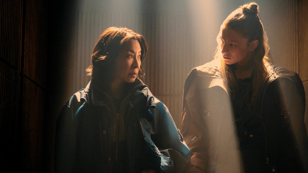 《黄蜂》追了五年收官,《银翼杀手2099》只拍一季:11月美剧,先看哪部不欠账
