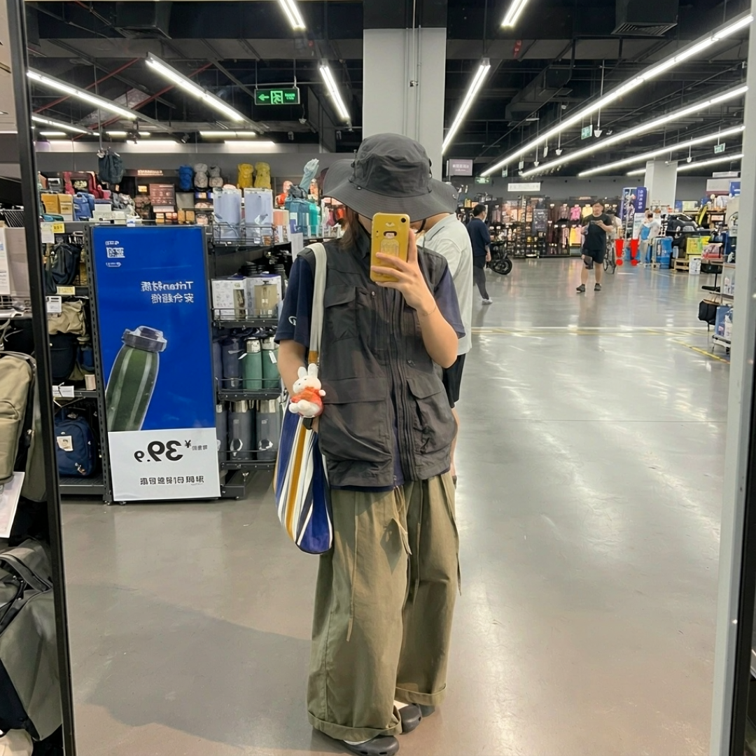 别再只叫马甲中年标配了,秋冬户外叠穿它是隐藏王牌