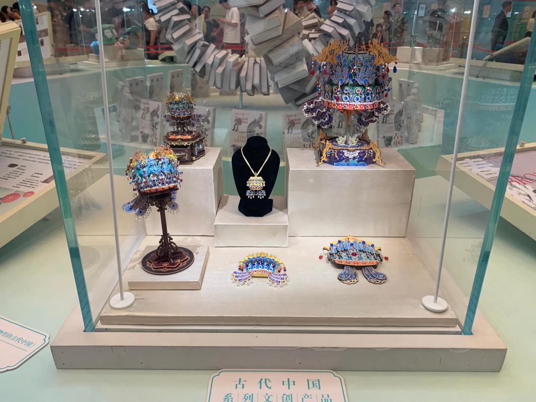 一年半卖出300万件,7个月仿出80万枚:买冰箱贴,先分清三种货