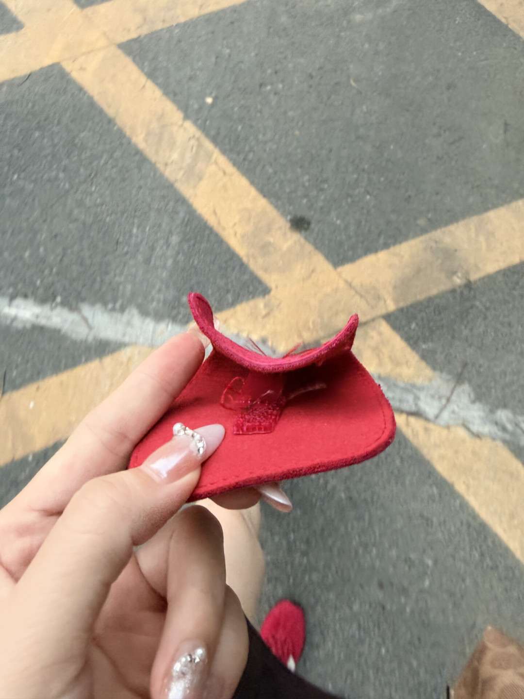 官网799,有的店238,上一代联名炒到近2000:双11买明星同款,先分清三层