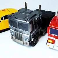 K1 AI版首秀上海玩具展，玩家线下实测大黄蜂 | 乐森机器人10.30日报