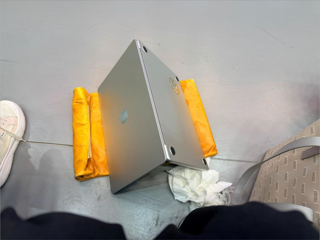 笔记本进水后,别急着开机:这3个动作可能让维修费翻几倍