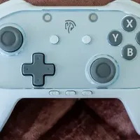 Switch 2 手柄卷王？S10 Lite 先过面盖这关