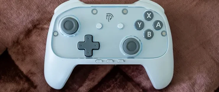 Switch 2 手柄卷王？S10 Lite 先过面盖这关