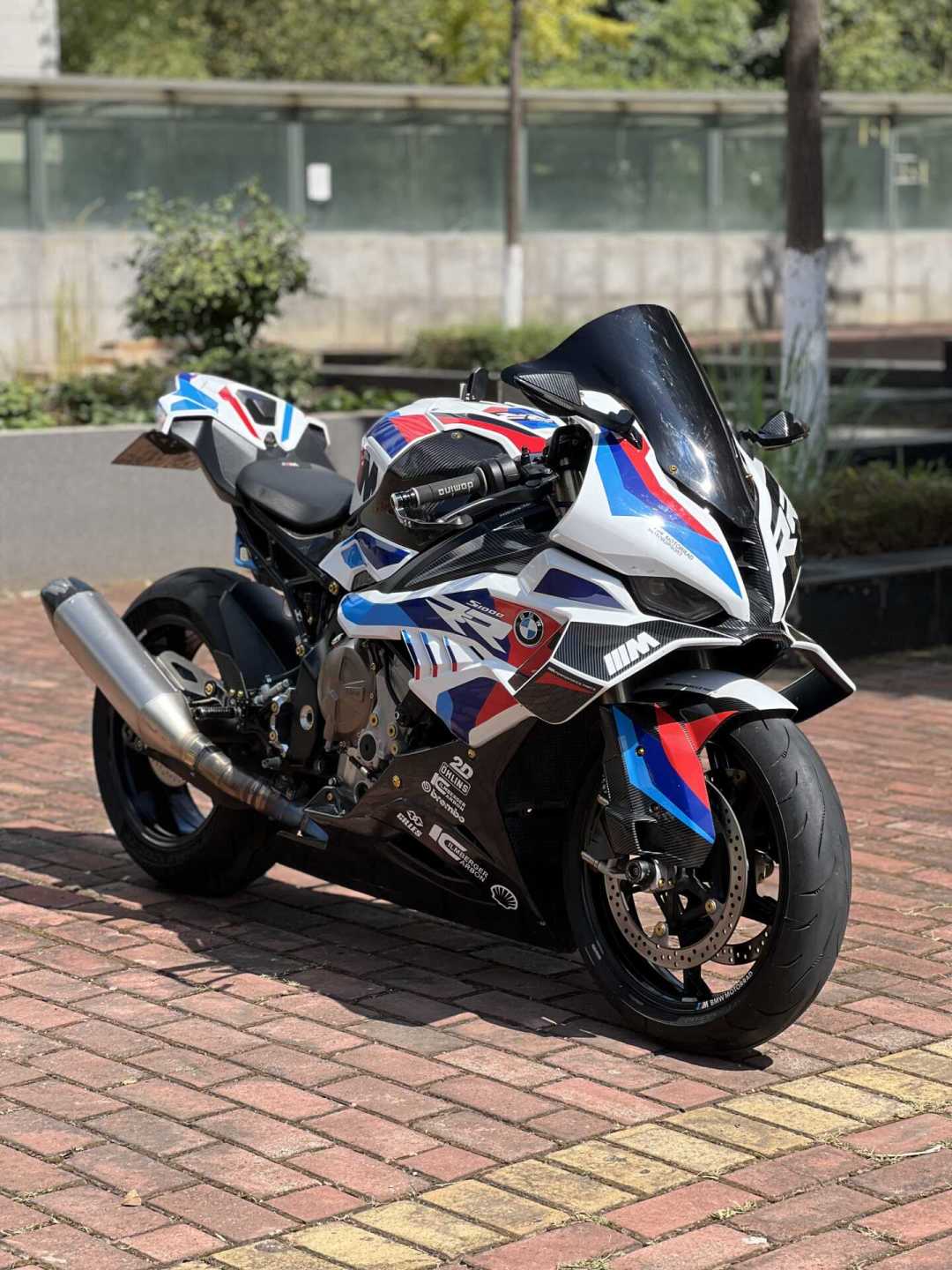 宝马S1000RR召回5593辆：熄火那一刻，灯和表全灭