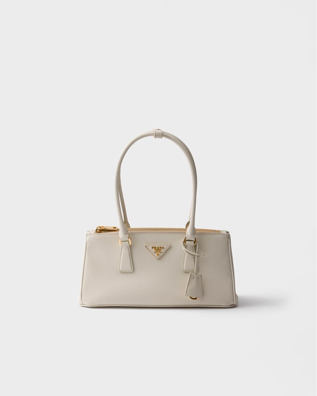 普拉达前三季度涨14.5%,Prada本品牌只涨2.4%:双11买Prada,专柜、奥莱、彩妆是三套价
