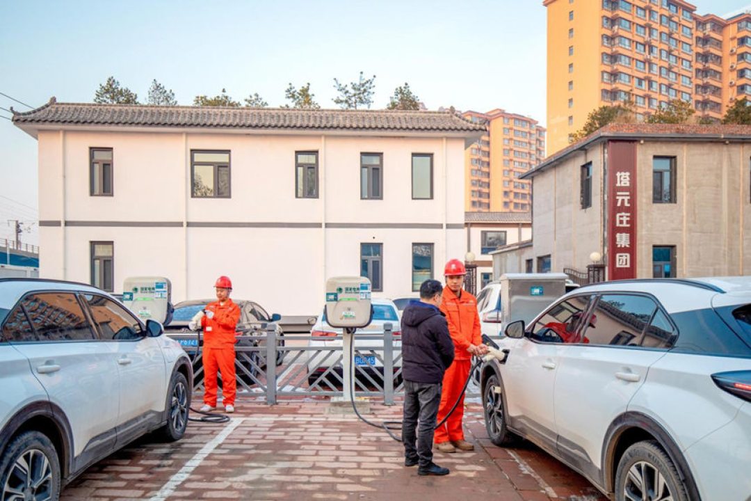 同样标600公里，冬天有的掉100，有的掉250：差的不是电池容量，是买车时没分清这三件事