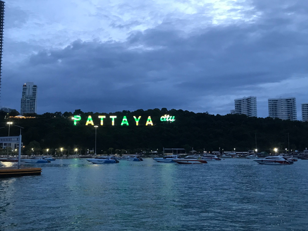 罚单1000铢只是最便宜的剧本：今冬泰国海岛租摩托前，先把这4笔账对完