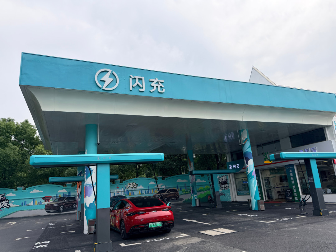 钛7卖到30万辆，EV和DM只差4000块：这个月下订的人，先回答三个问题
