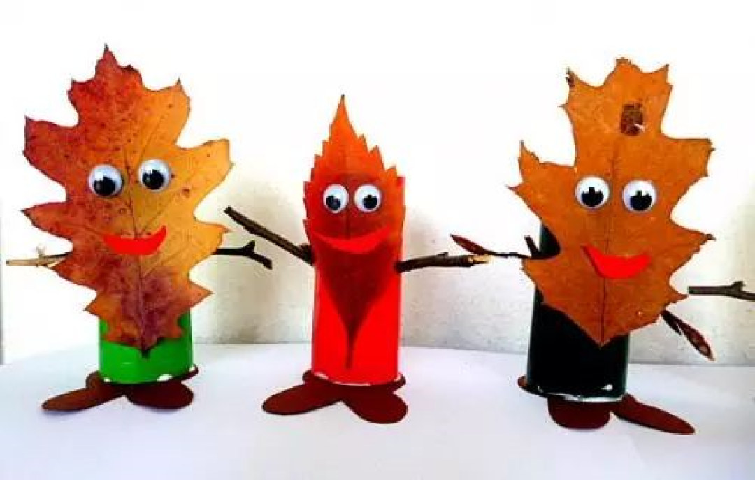 幼儿园的树叶贴画，别捡回来就贴：太湿会卷边，太干会碎边