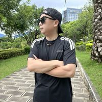 换季穿搭分享 | Adidas短袖当秋季内搭挺合适