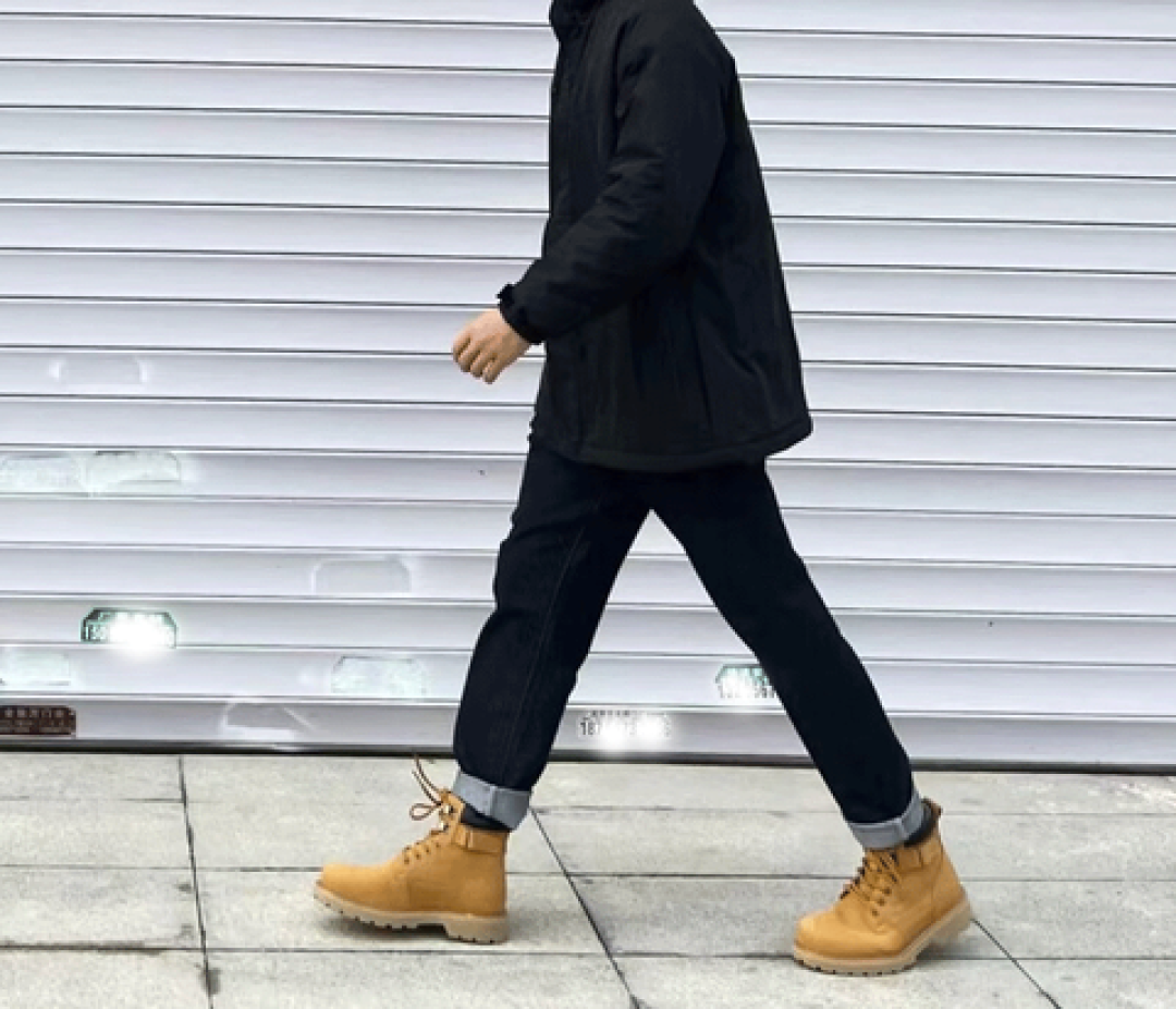 迷你「踢不烂」被点了一千四百多个赞,发帖人自己却说