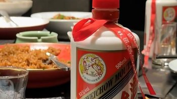 i茅台9:05还能抢到飞天，商务宴请却在减少：茅台在换一批买单的人