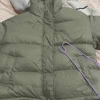 1700元羽绒服压胶条被“洗溶解”：换季前搞懂，干洗其实更伤羽绒