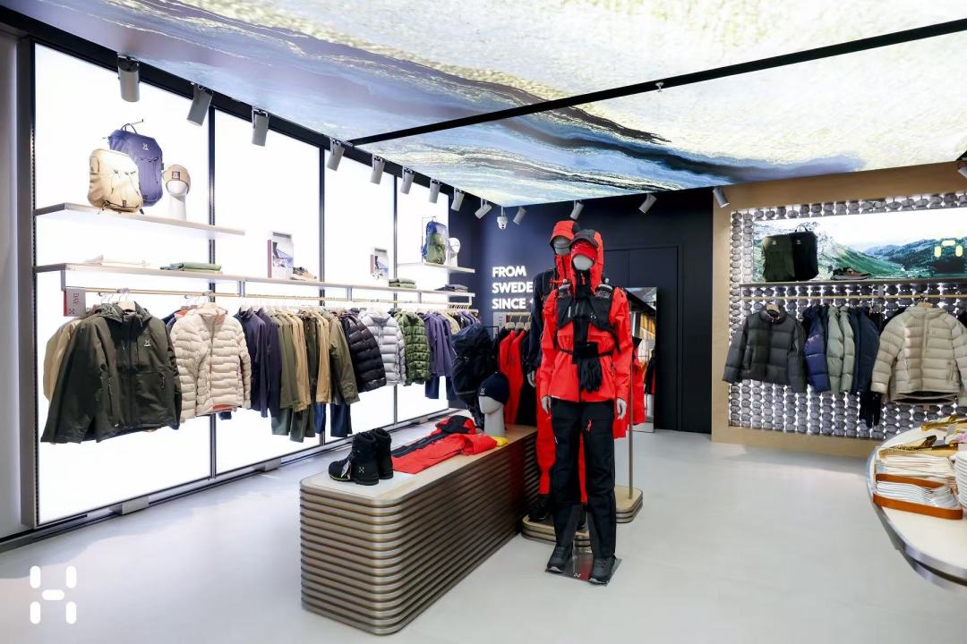 双11前别急着原价买火柴棍：同一件棉服从1800跌到540，Haglöfs三套价格体系的差价账