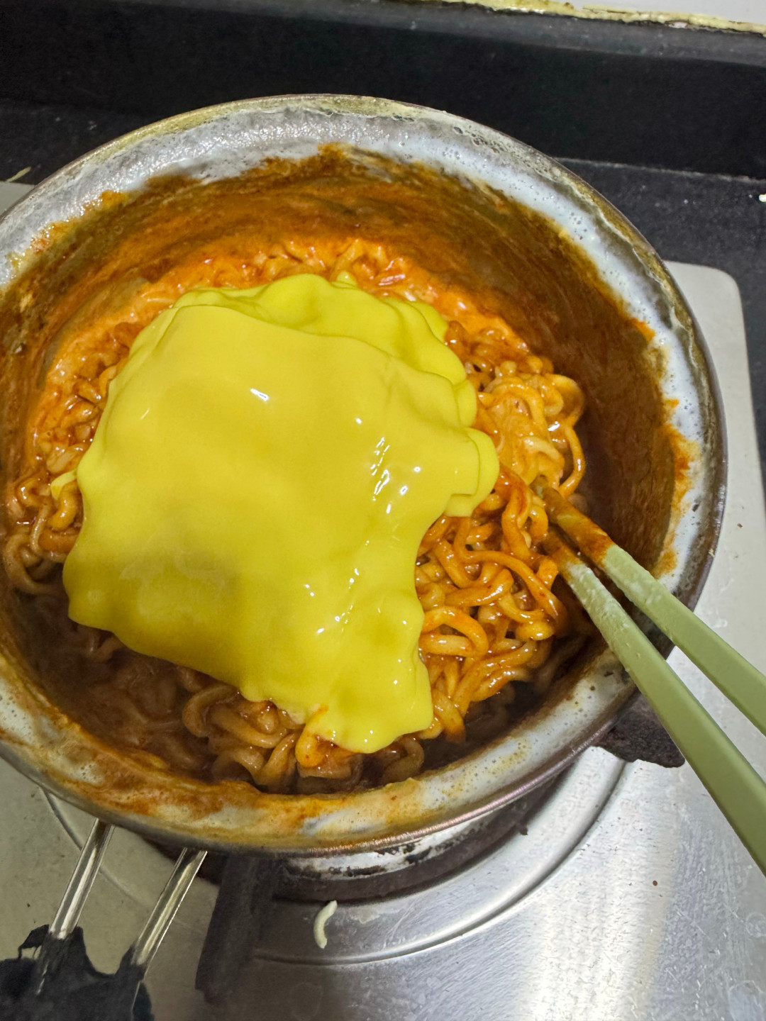都在晒“黏糊火鸡面”,你一煮就成了汤?问题出在留多少水
