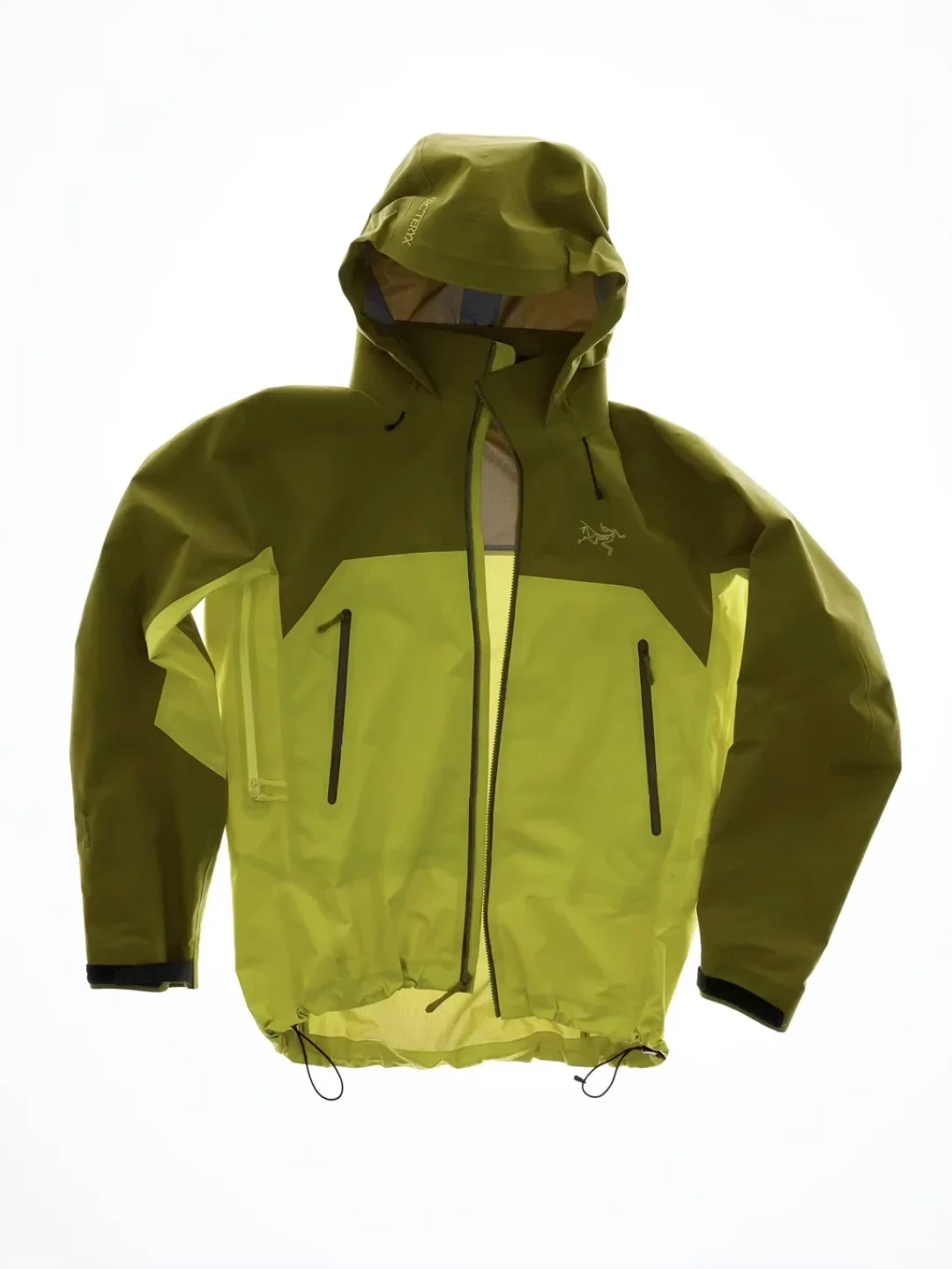 始祖鸟两款硬壳换膜:GORE-TEX 为什么抛弃用了50年的材料