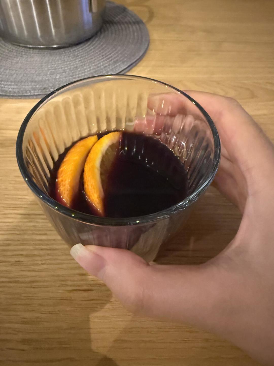 今年冬天第一锅热红酒,别煮沸、别用贵酒、别指望它没酒精
