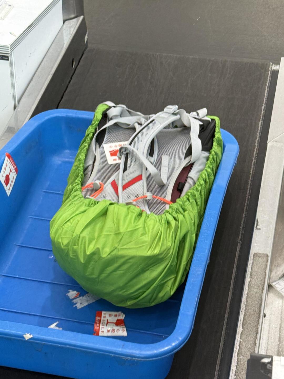 26L 被量,30L 过关:背小鹰坐廉航,卡的不是升数