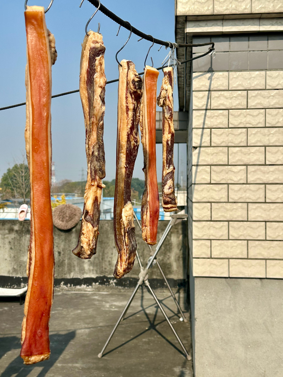 55元的和14元的都叫烟熏腊肉?立冬前买腊肉,先把账分成三笔看看