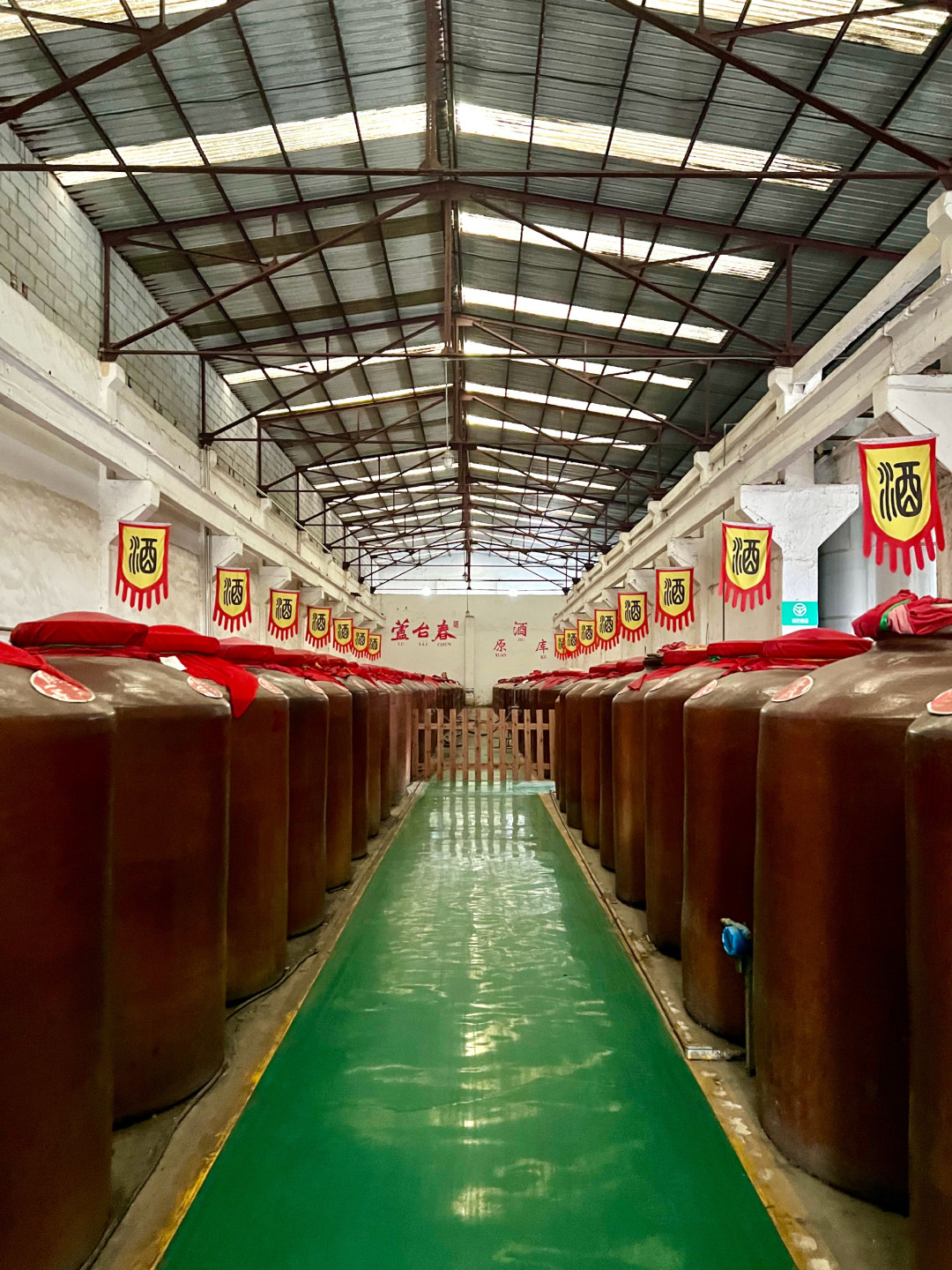 酱酒进了橡木桶:芦台春的“第五种酱香”,新在哪