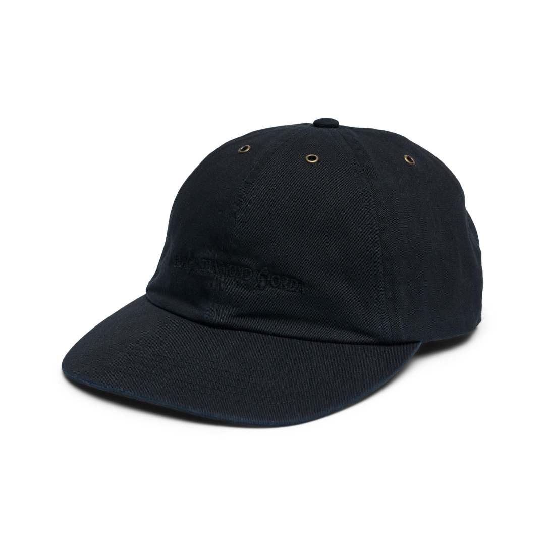 Black Diamond 的溢价到底值不值?登山杖、头灯、服装三类拆开看,这是三笔完全不同的钱