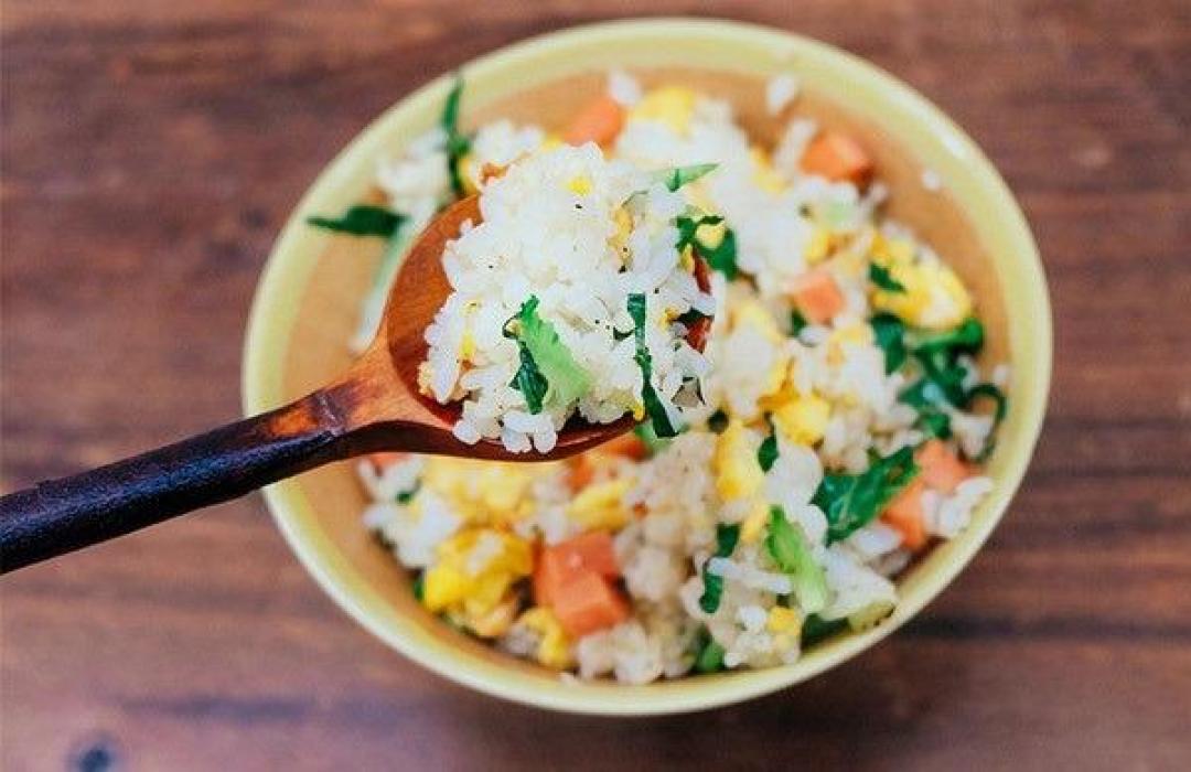 炒饭总抱团,问题往往在下锅前那碗饭