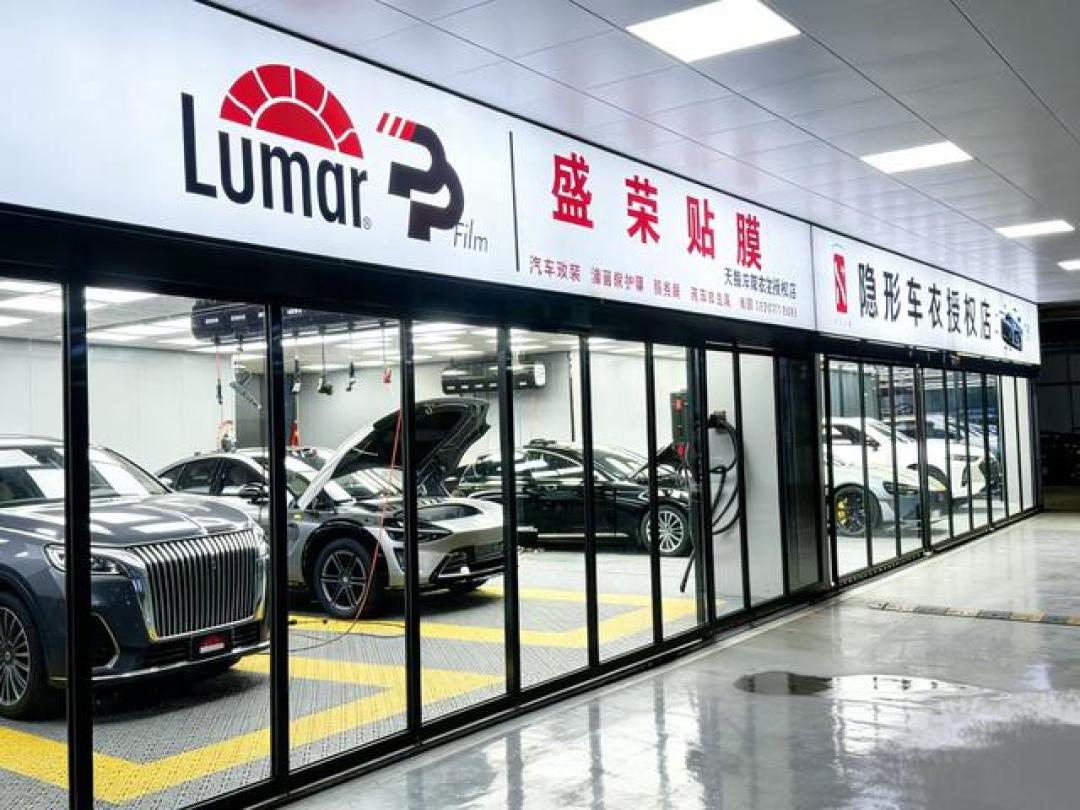 前挡膜标称72%,上牌实测61%:差的11个点,藏在原车玻璃里