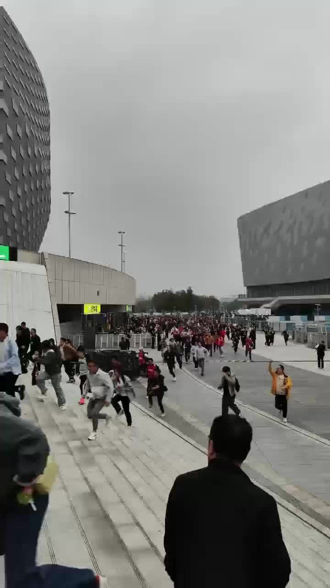 中超悬念只剩9天：18分领跑烧到剩3分，成都蓉城末轮真正丢冠的剧本只有一条
