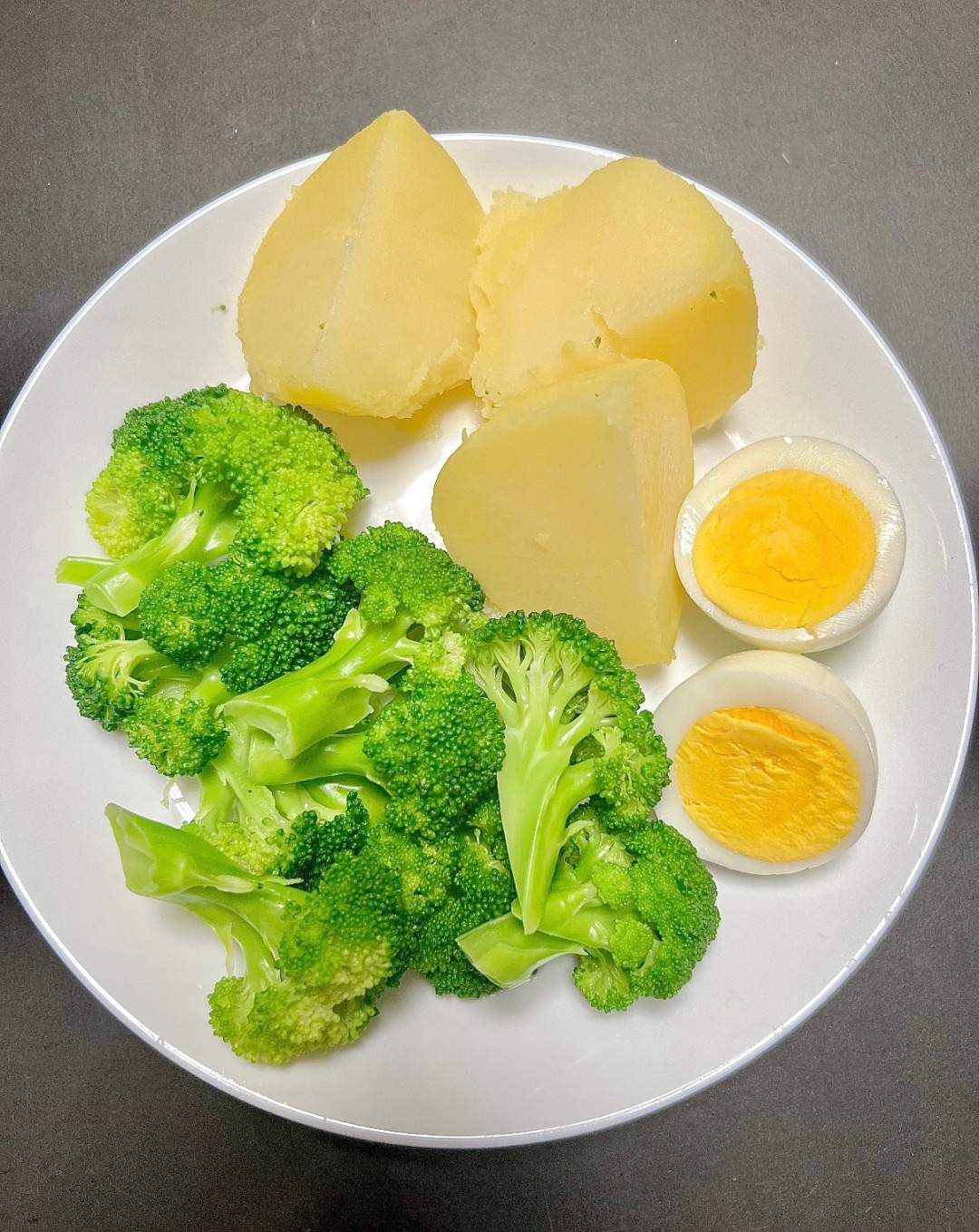 半年掉秤25斤、月伙食费300元:土豆当主食是真的,但土豆最怕被当菜吃