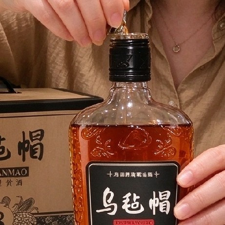 八年陈酿配清爽路线，入口轻盈不代表没有厚度
