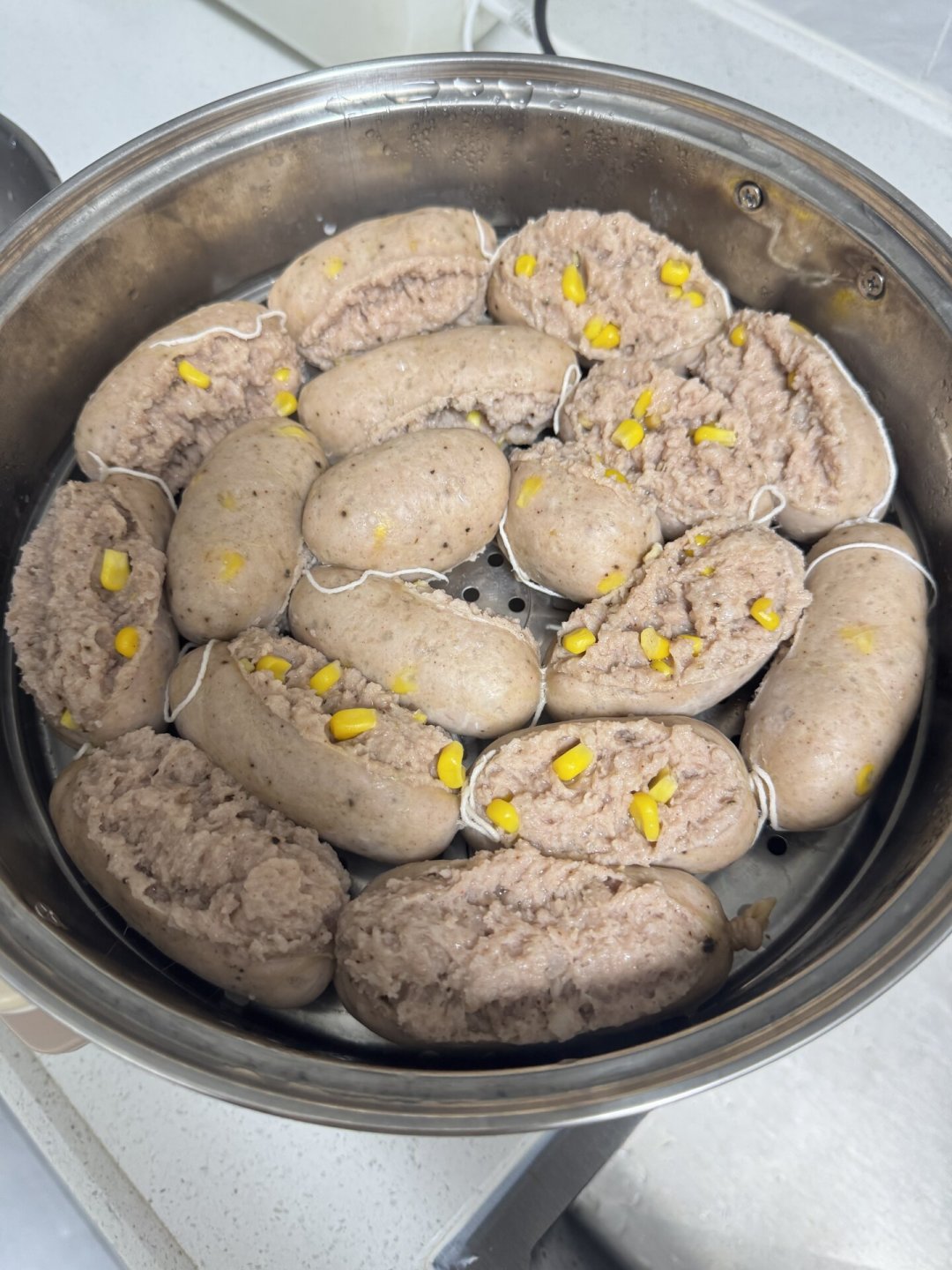 立冬灌香肠的风刮满了全网:对完今天的辟谣帖和几十条翻车帖,我发现自制香肠最大的误区恰恰是