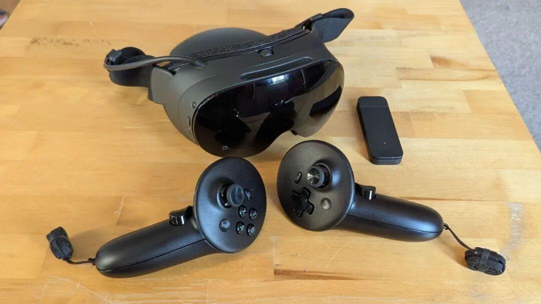 SteamFrame街价9000:比Quest轻75克,但3类人先别换