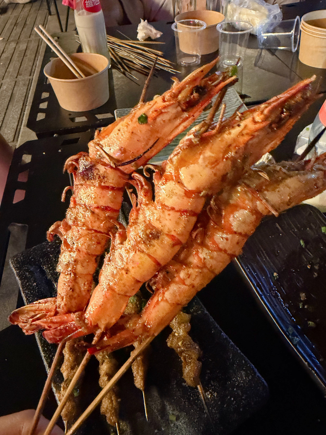 路边摊价格追平实体店:你多付的钱,一半给了成本,一半给了灯光