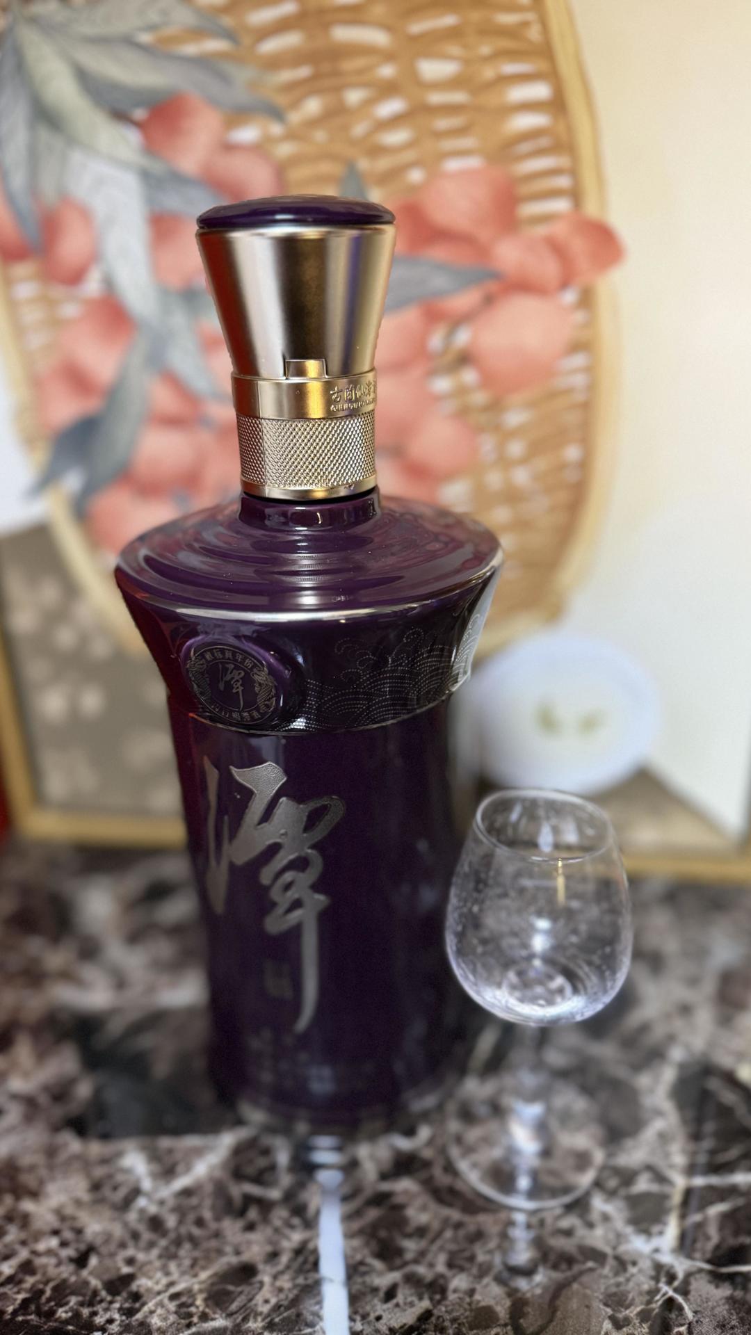 看到潭酒标着“10年、15年”别急着买:真年份这行字,不少人真读错了
