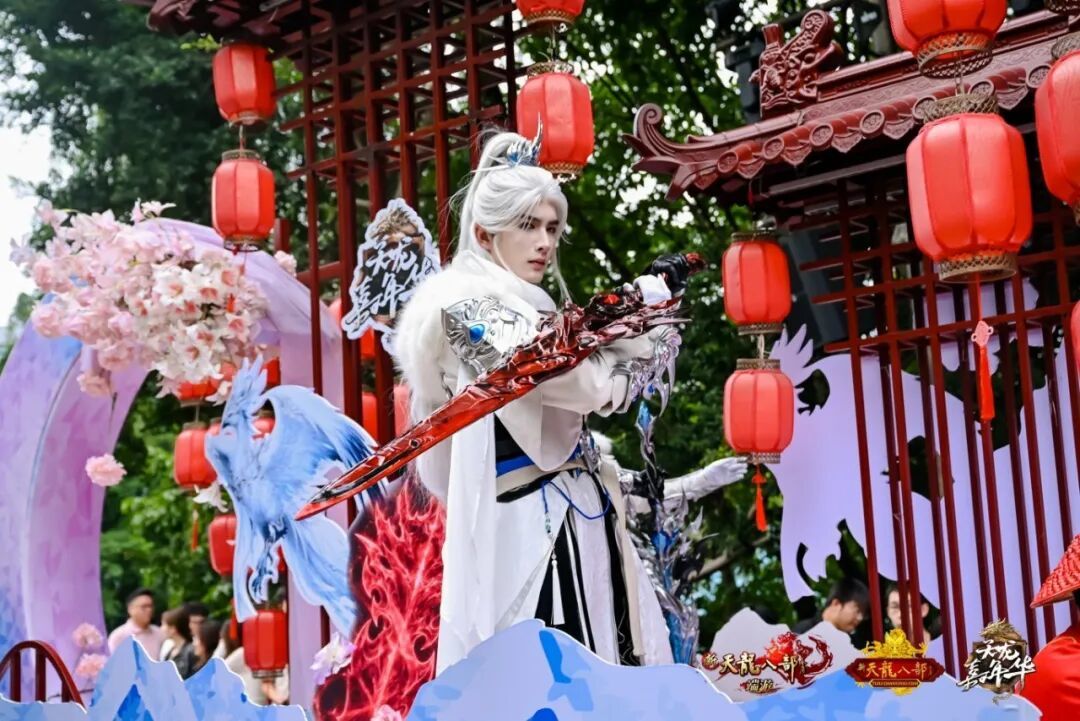 焦恩俊来了,新天龙昆仑区排队5小时:这波回坑是人多还是