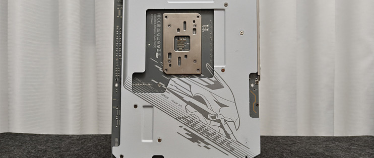 技嘉X870E X3D电竞冰雕主板评测：颜值和性能，这次我全都要！