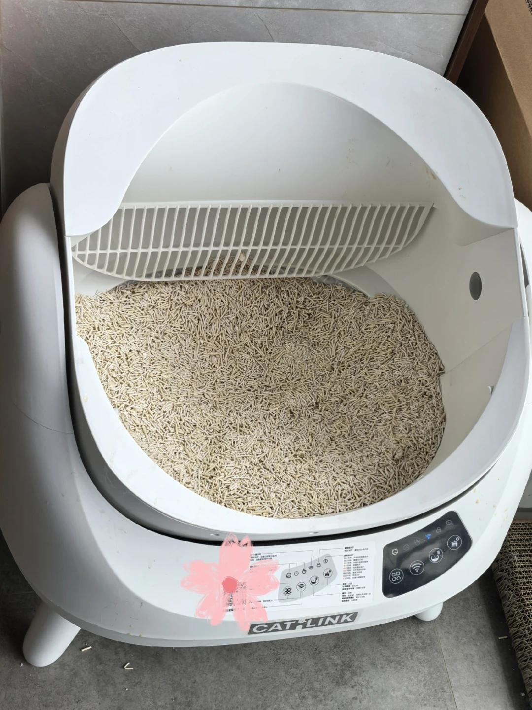 双11自动猫砂盆决赛圈：健康预警被消保委点名夸大，1300和2000到底买的是什么钱