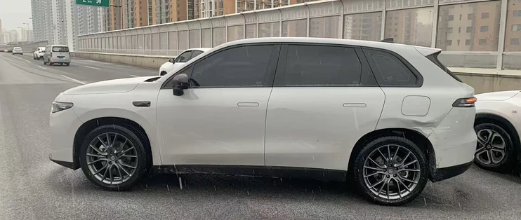 雨天开电车，动能回收调低一档