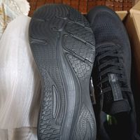 全黑跑鞋开箱与实测体验