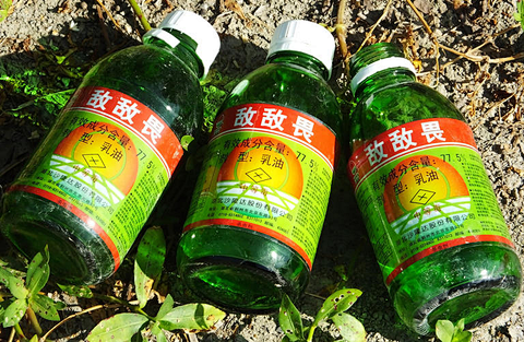消杀工打死不吃：餐厅喷上餐具的敌敌畏，下馆子的看不见