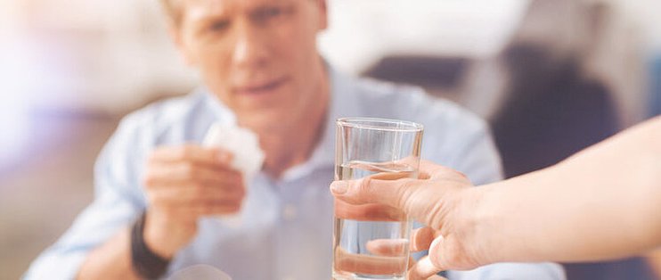 伏诺拉生和奥美拉唑怎么选？反酸严重时差别在哪
