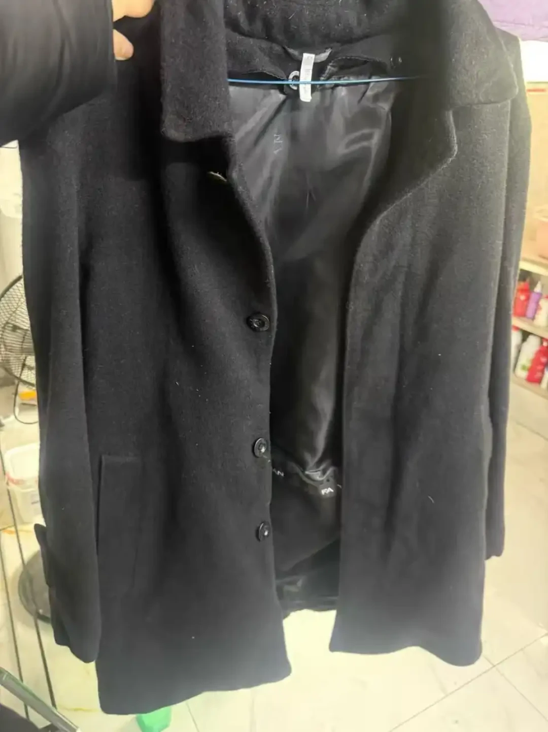 热帖“干洗店其实也是水洗”是假的:大衣能不能在家洗,先看领标那个标